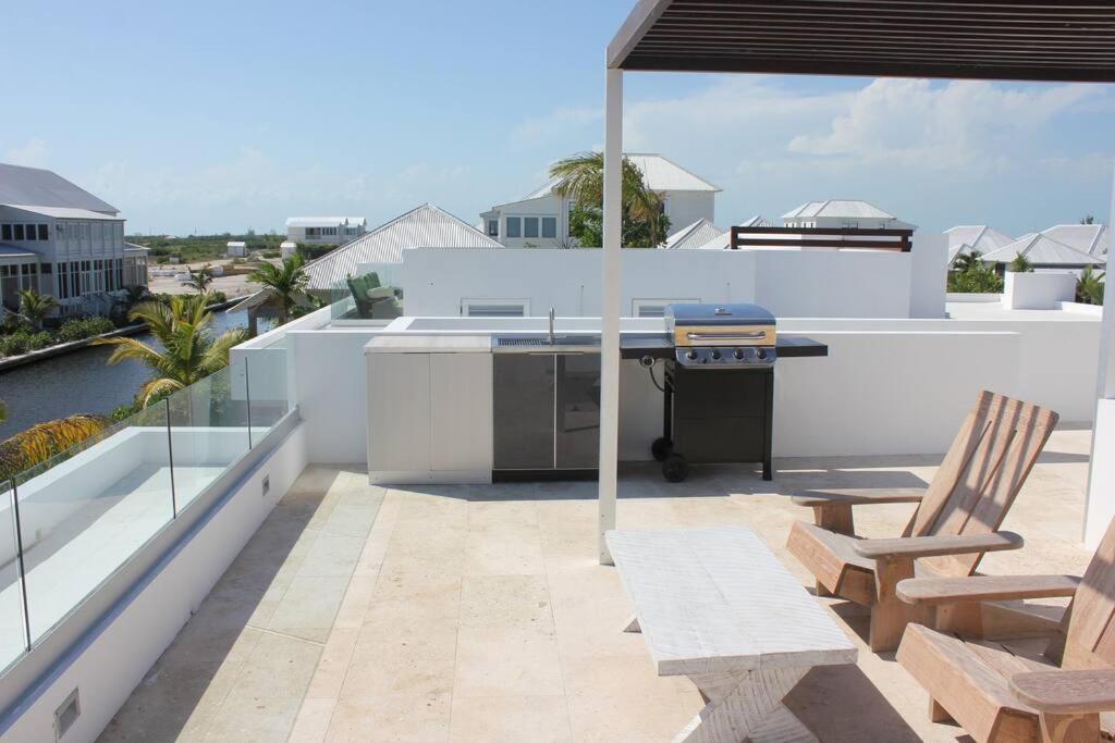 Casa Moderna Fresca And The Poolclub At Mahogany Bay! Villa San Pedro  Exterior photo